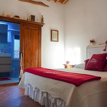 Apartment La Rocca Palaia